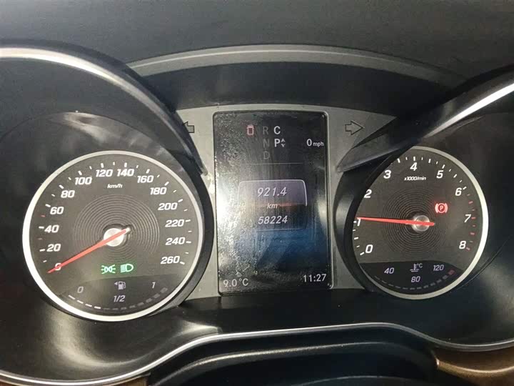 Фото 12 - Mercedes-Benz V-Class