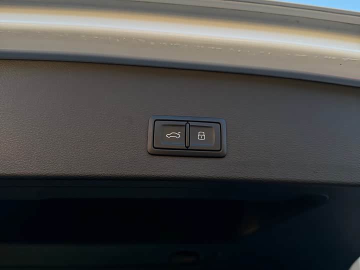 Фото 11 - Audi Q2L