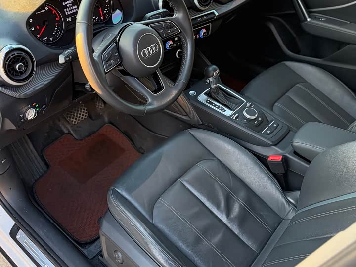 Фото 20 - Audi Q2L