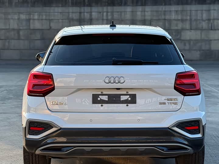 Фото 32 - Audi Q2L