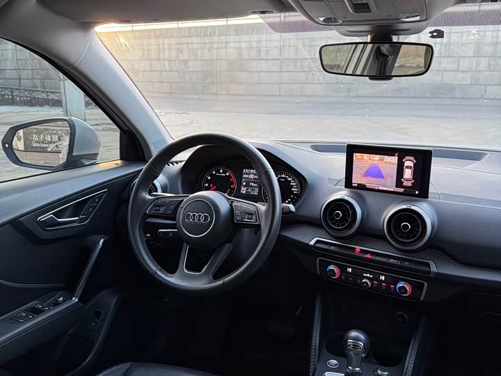 Фото 8 - Audi Q2L