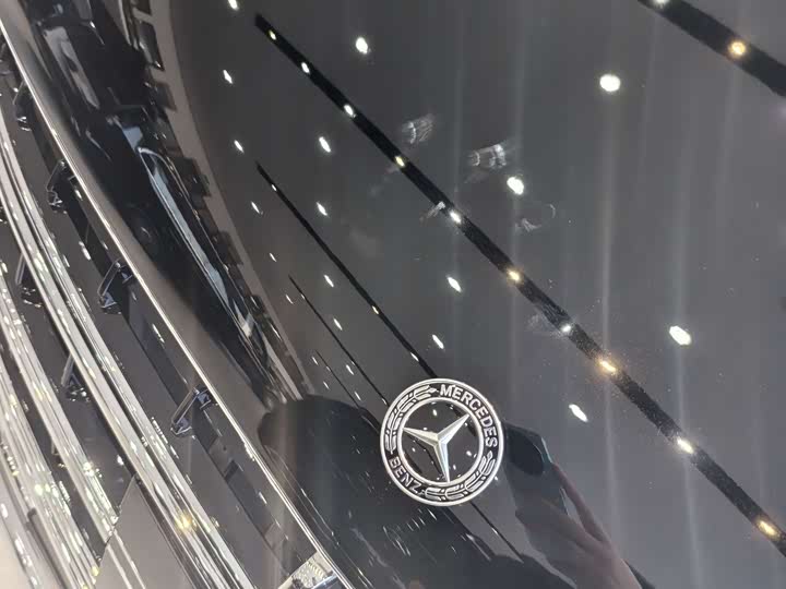 Фото 2 - Mercedes-Benz V-Class