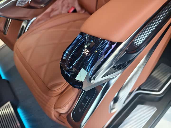 Фото 7 - Mercedes-Benz V-Class