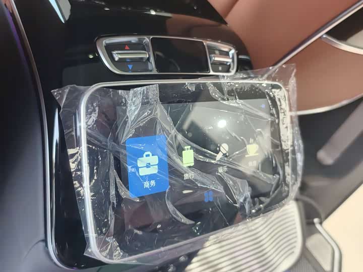 Фото 8 - Mercedes-Benz V-Class