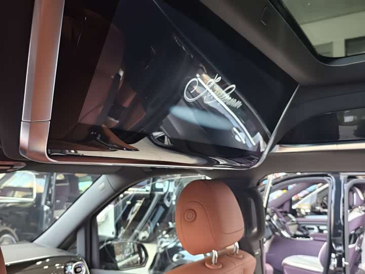 Фото 9 - Mercedes-Benz V-Class