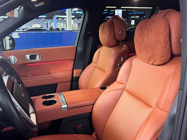 Фото 15 - LiXiang L8