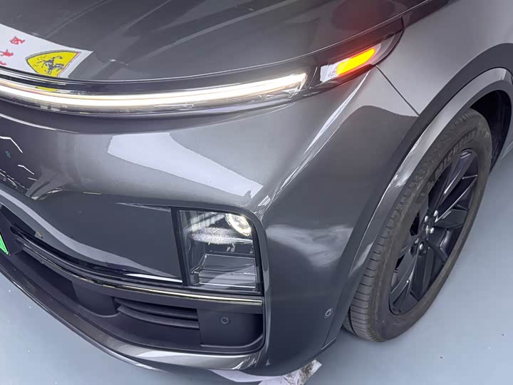 Фото 17 - LiXiang L8