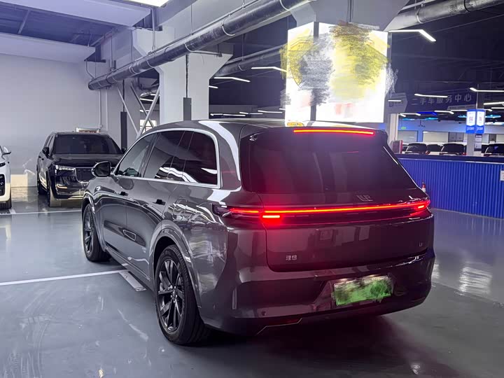 Фото 19 - LiXiang L8