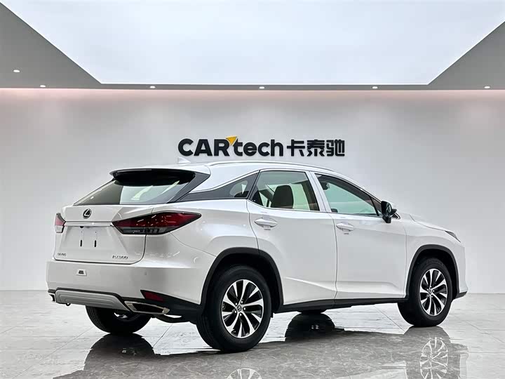 Фото 5 - Lexus RX