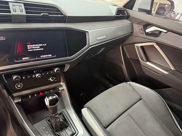 Фото 12 - Audi Q3