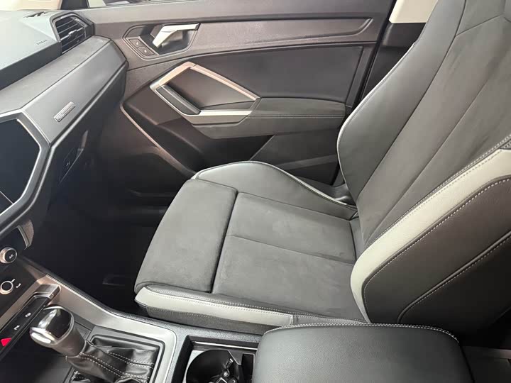 Фото 13 - Audi Q3