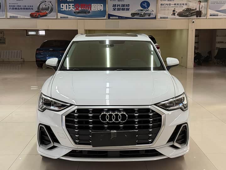 Фото 2 - Audi Q3