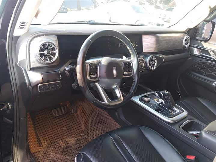 Фото 12 - Tank 300