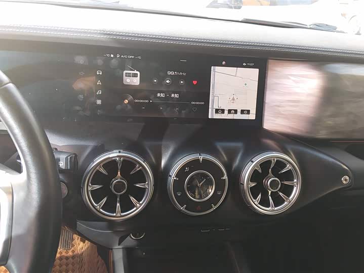 Фото 13 - Tank 300