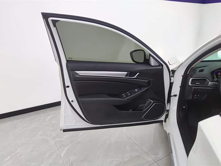 Фото 7 - Honda Accord