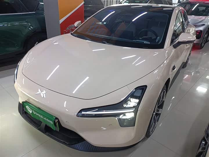 Фото 1 - XPeng Mona M03