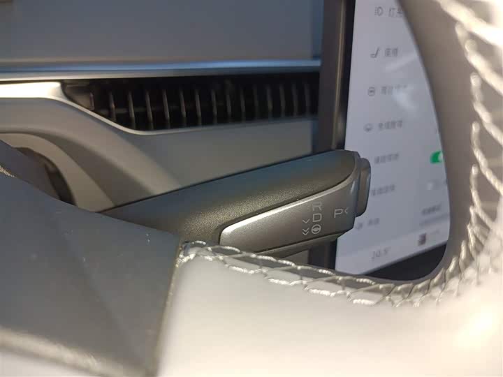 Фото 14 - XPeng Mona M03