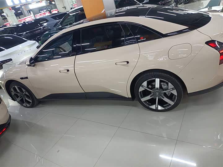 Фото 5 - XPeng Mona M03