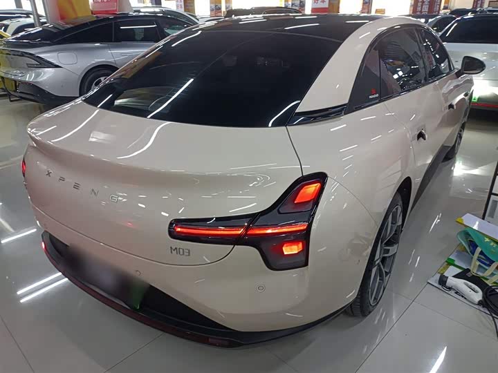 Фото 7 - XPeng Mona M03