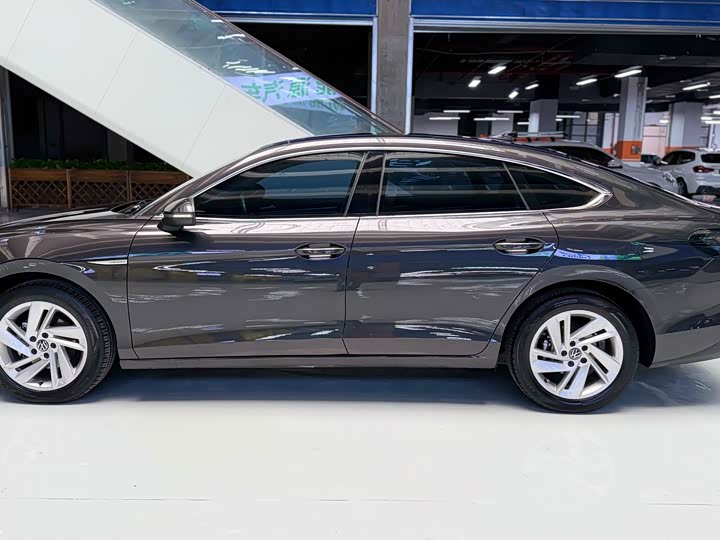 Фото 9 - Volkswagen Lamando L