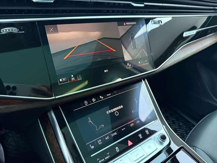 Фото 21 - Audi Q7