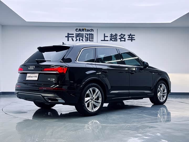 Фото 5 - Audi Q7