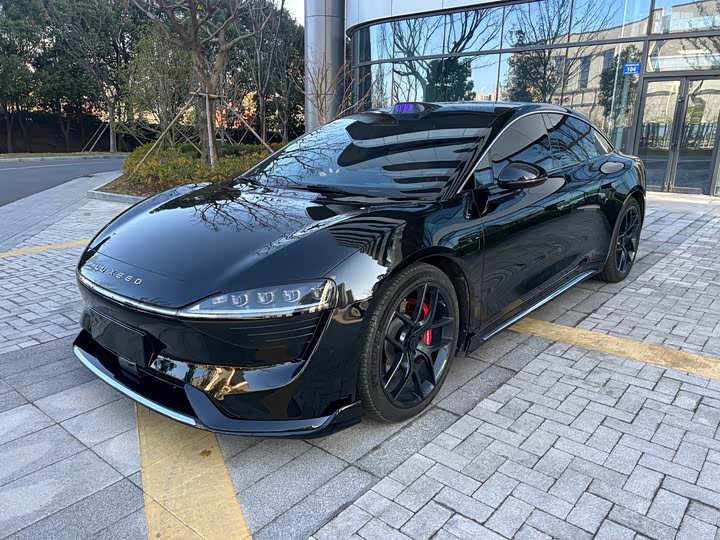 Фото 1 - Luxeed S7