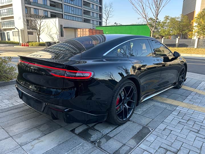 Фото 7 - Luxeed S7