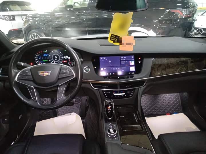 Фото 10 - Cadillac CT6