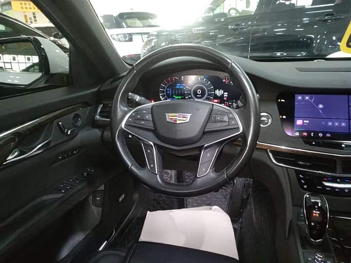 Фото 11 - Cadillac CT6