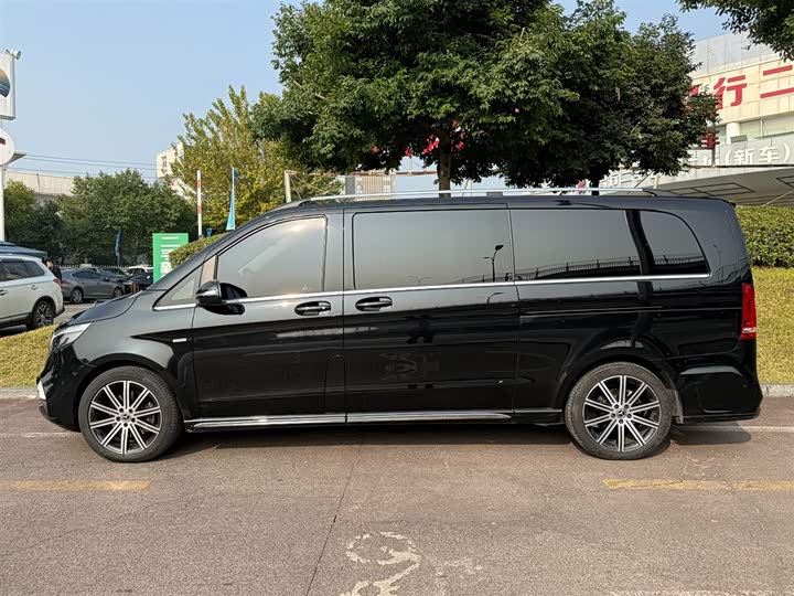 Фото 3 - Mercedes-Benz V-Class