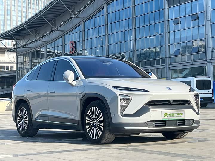 Фото 3 - Nio EC6