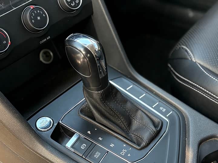 Фото 12 - Volkswagen Tharu