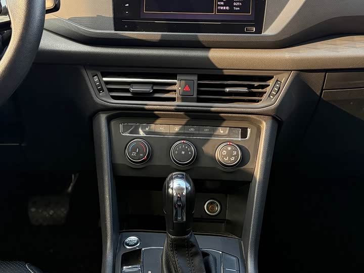 Фото 16 - Volkswagen Tharu