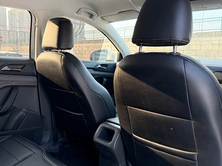 Фото 19 - Volkswagen Tharu