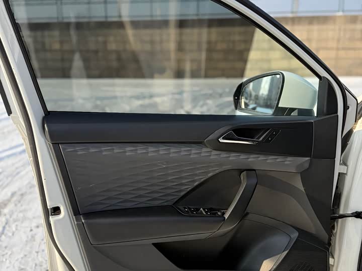 Фото 20 - Volkswagen Tharu