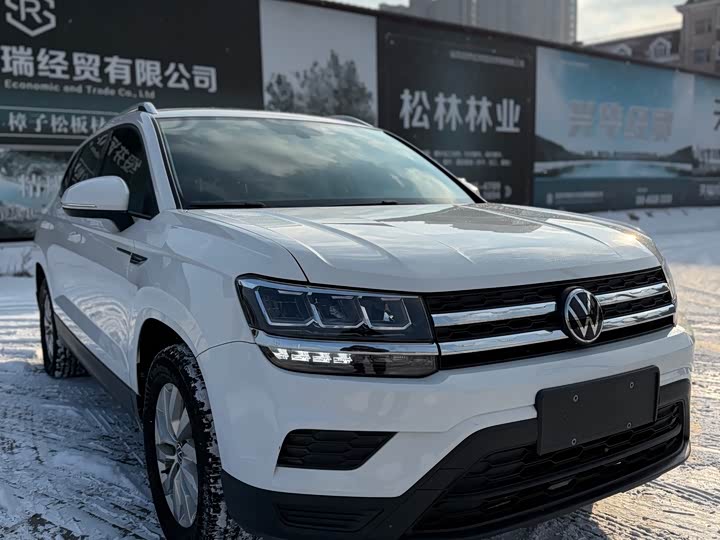 Фото 23 - Volkswagen Tharu