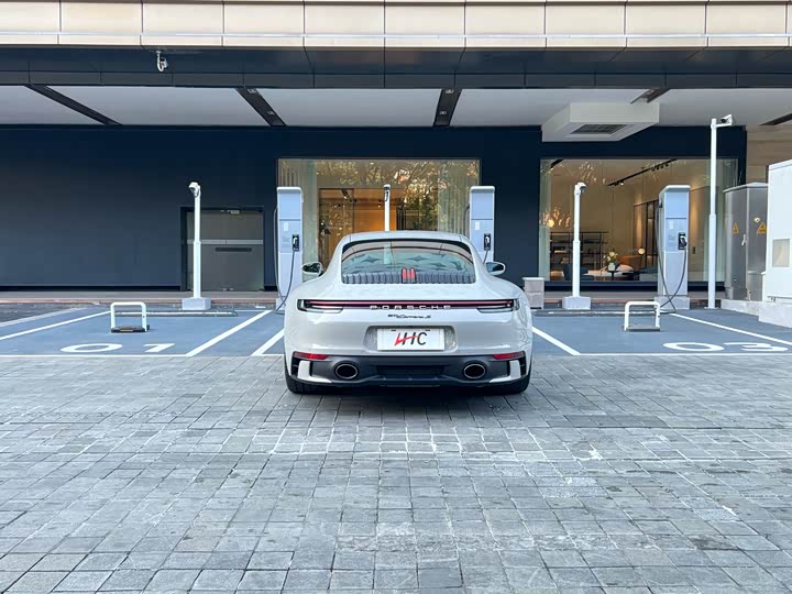 Фото 4 - Porsche 911