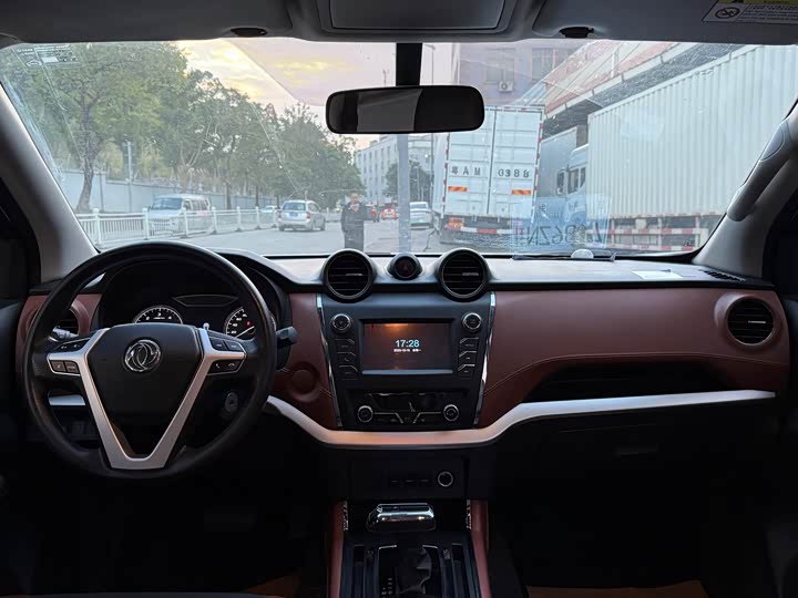 Фото 8 - Dongfeng Rich 6