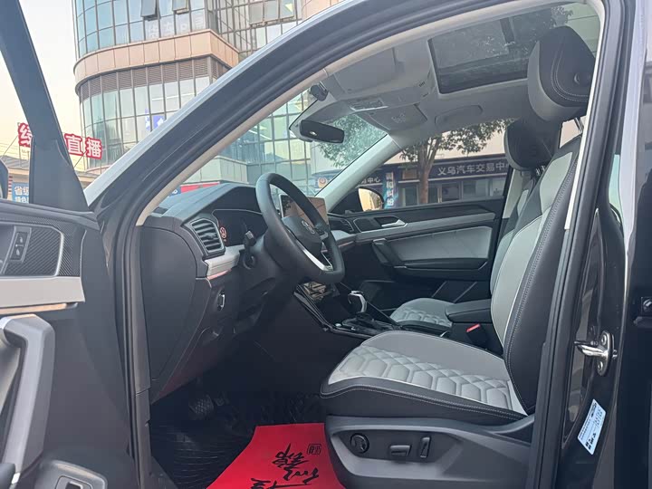 Фото 10 - Volkswagen Tayron