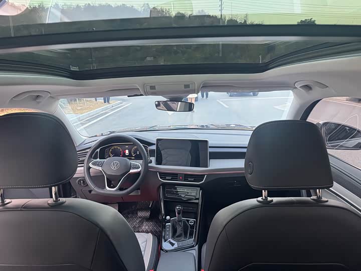 Фото 16 - Volkswagen Tayron