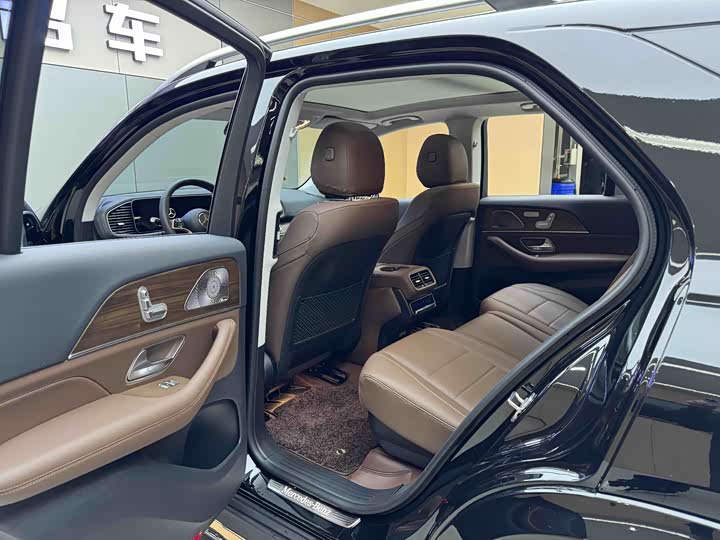 Фото 10 - Mercedes-Benz GLE-Class