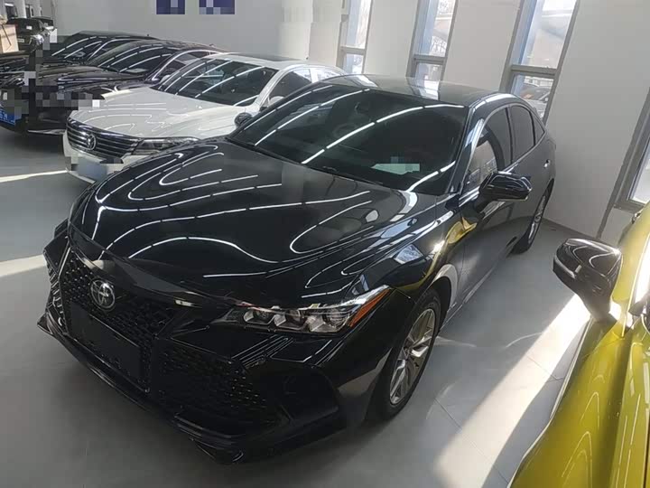 Фото 1 - Toyota Avalon