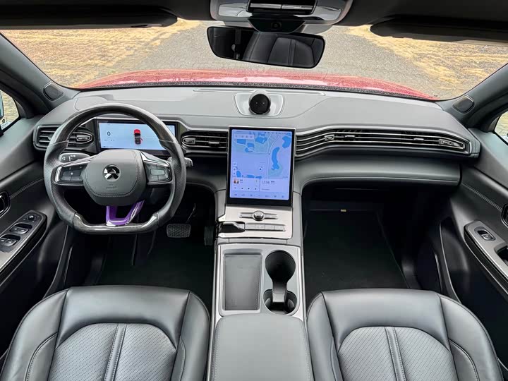 Фото 7 - Nio ES6