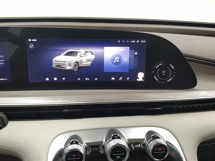 Фото 13 - Exeed RX C-DM Hybrid