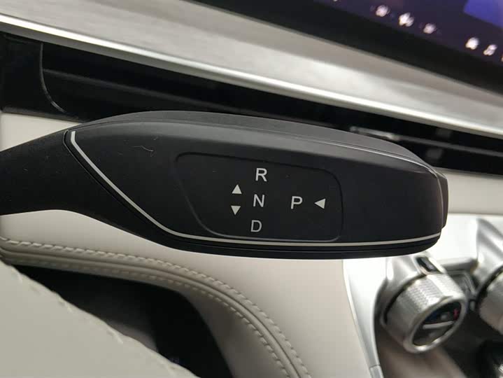 Фото 16 - Exeed RX C-DM Hybrid