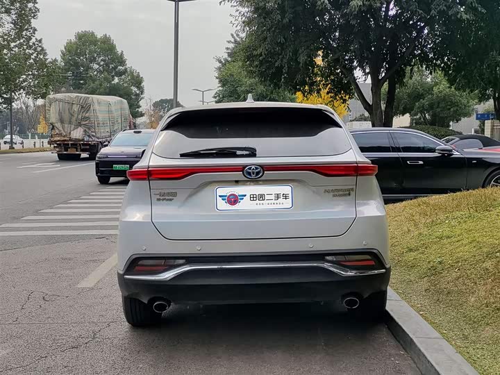 Фото 5 - Toyota Harrier