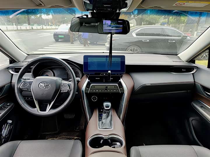 Фото 6 - Toyota Harrier