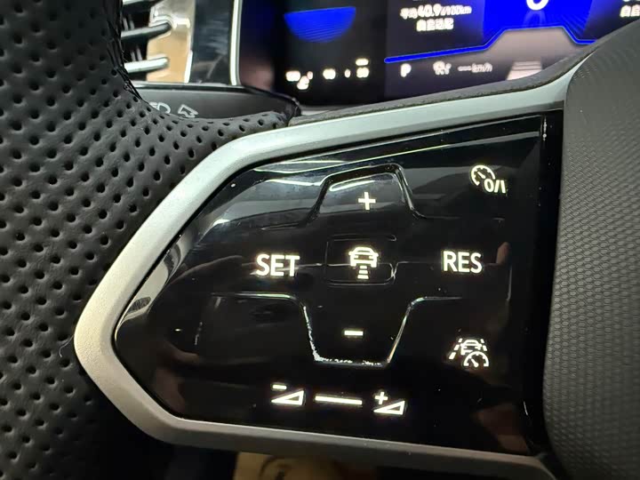 Фото 11 - Volkswagen Sagitar L