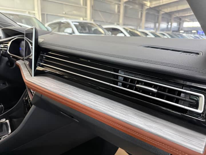 Фото 17 - Volkswagen Sagitar L